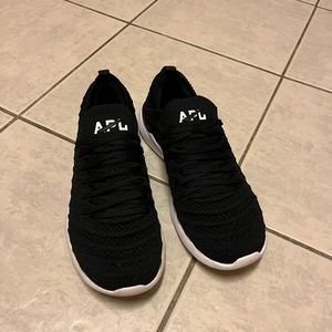 Womens APL Sneakers in 7.5